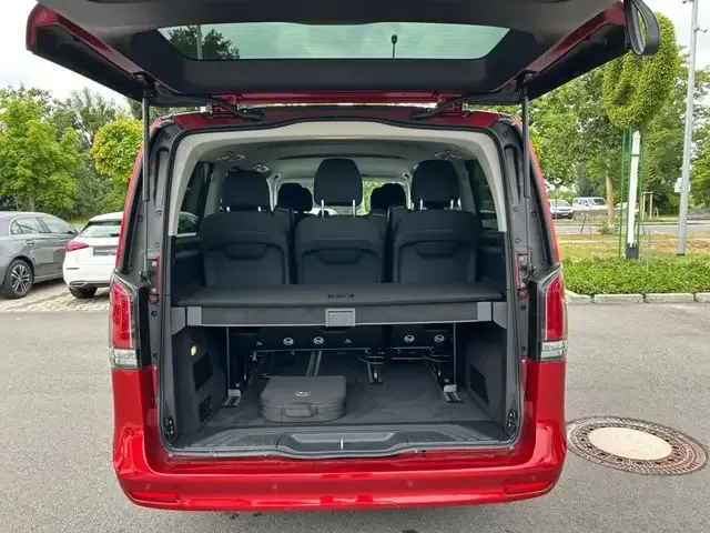 Mercedes-Benz EQV 300
