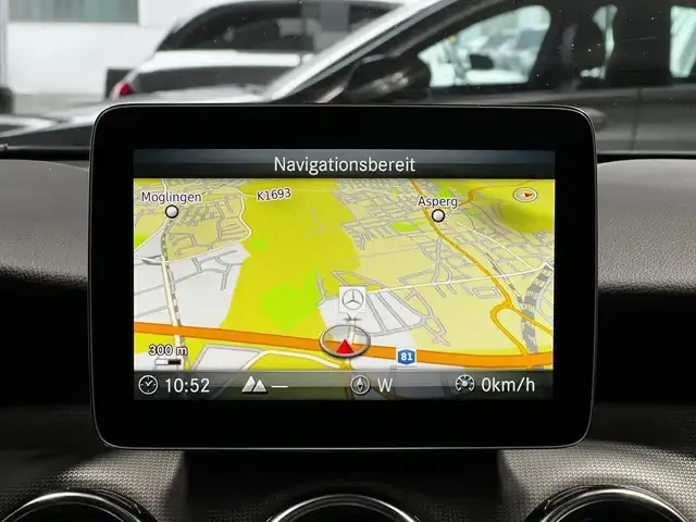 Mercedes-Benz GLA 220