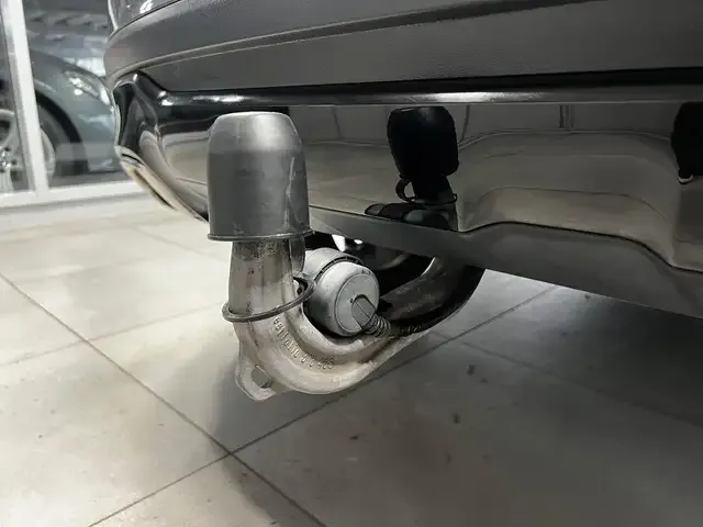 Mercedes-Benz GLA 220