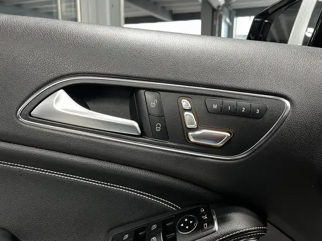 Mercedes-Benz GLA 220