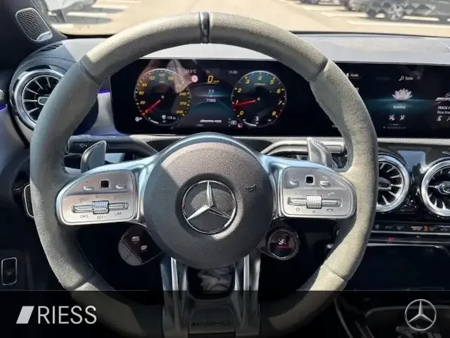 Mercedes-Benz CLA 45 AMG