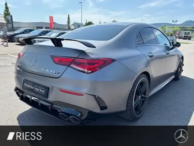 Mercedes-Benz CLA 45 AMG