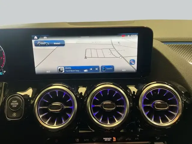 Mercedes-Benz GLA 180