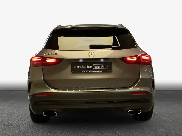 Mercedes-Benz GLA 180