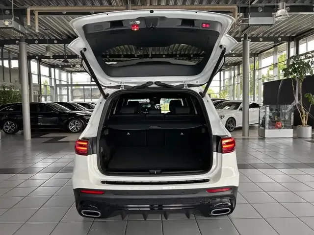 Mercedes-Benz GLB 200