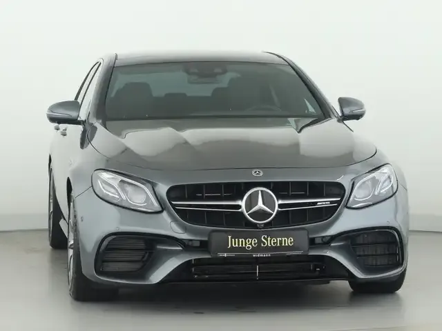 Mercedes-Benz E 63 AMG