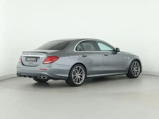 Mercedes-Benz E 63 AMG