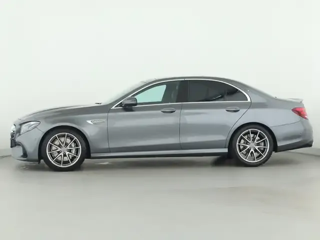 Mercedes-Benz E 63 AMG