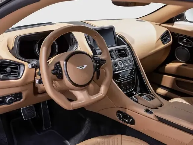 Aston Martin DB11