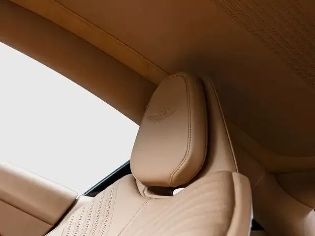 Aston Martin DB11