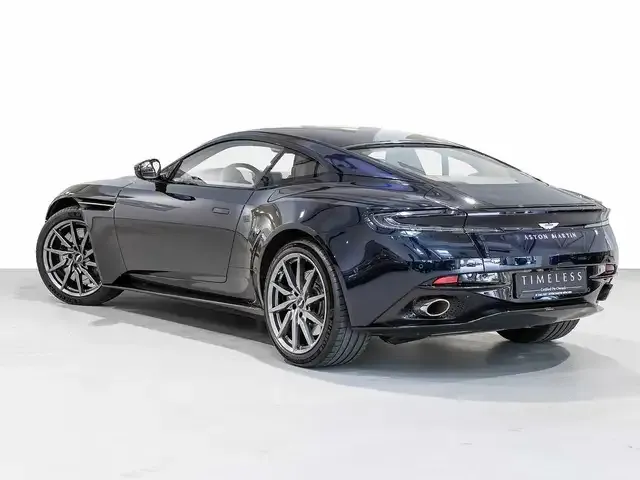 Aston Martin DB11