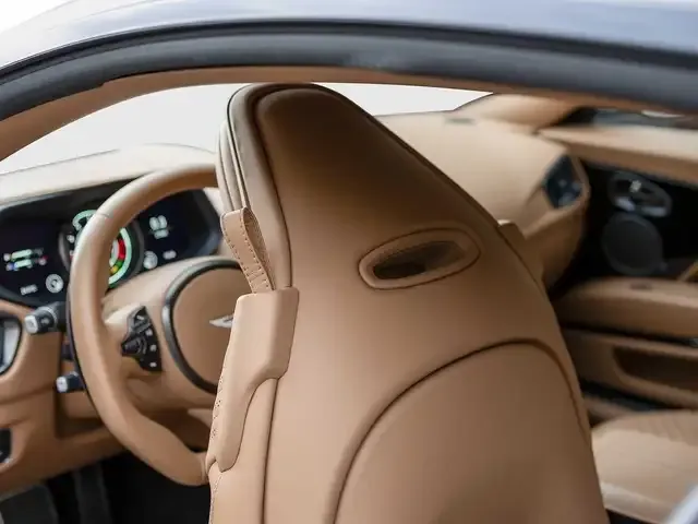 Aston Martin DB11