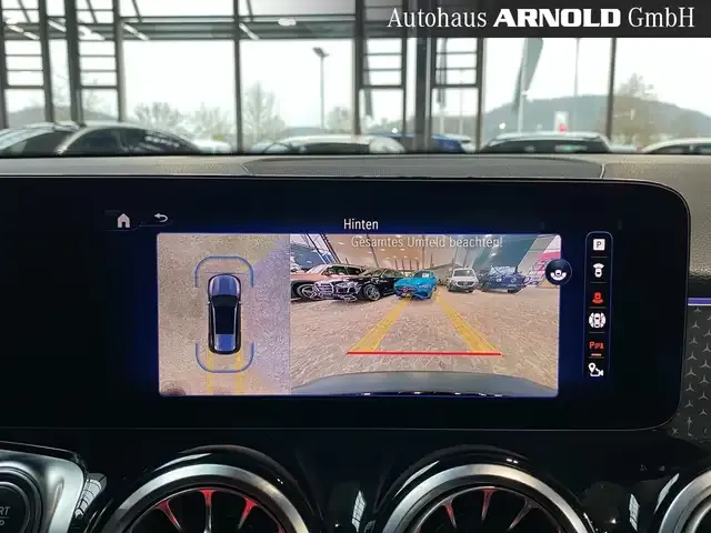 Mercedes-Benz EQB 300