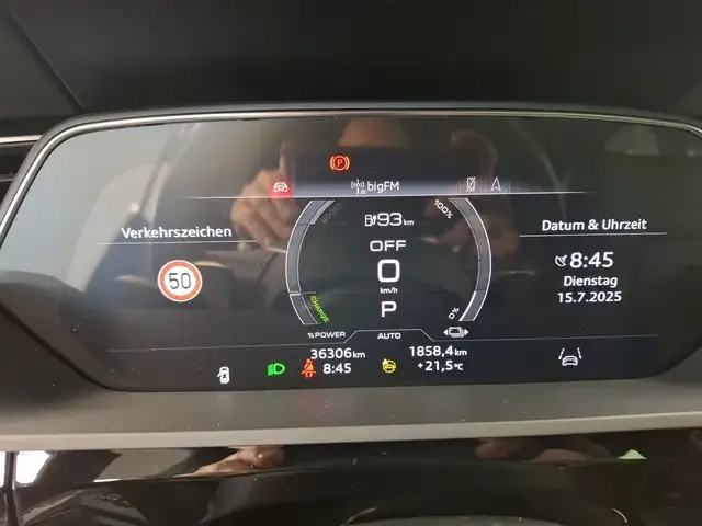 Audi e-tron