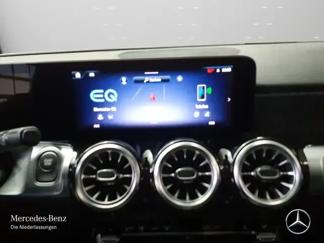 Mercedes-Benz EQB 250