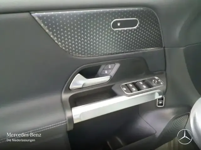 Mercedes-Benz EQB 250