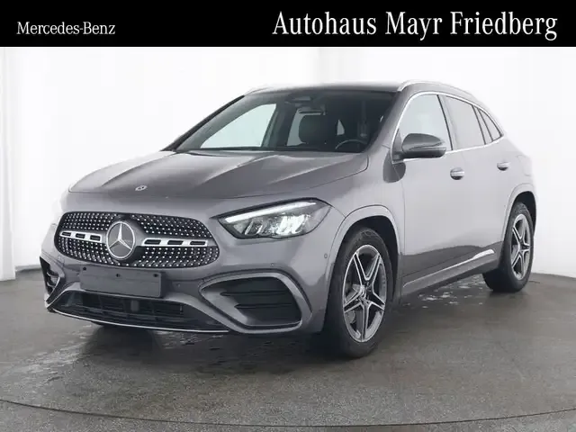 Mercedes-Benz GLA 200