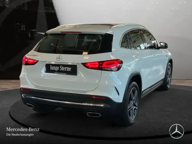 Mercedes-Benz GLA 250
