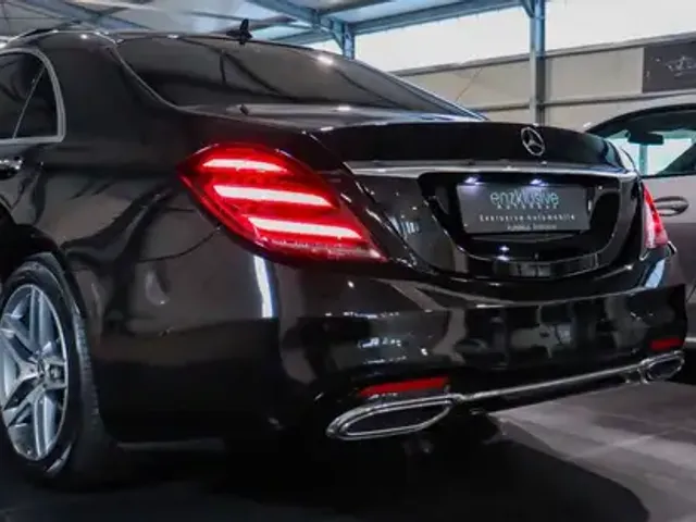 Mercedes-Benz S 400