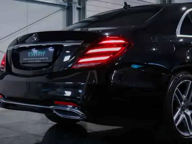 Mercedes-Benz S 400