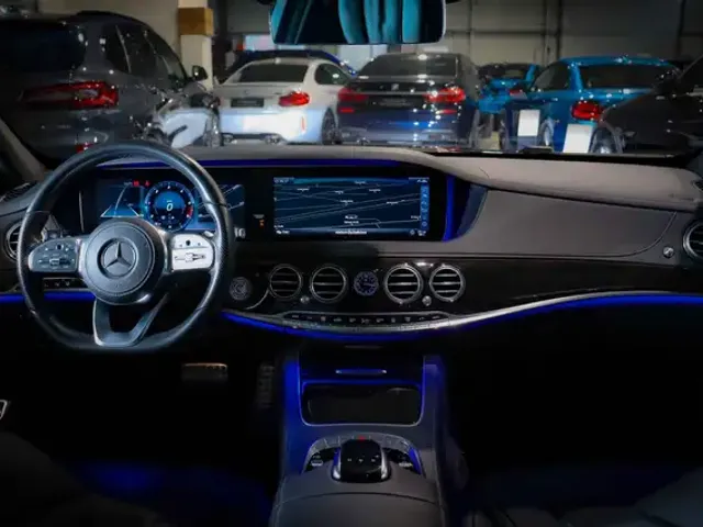 Mercedes-Benz S 400