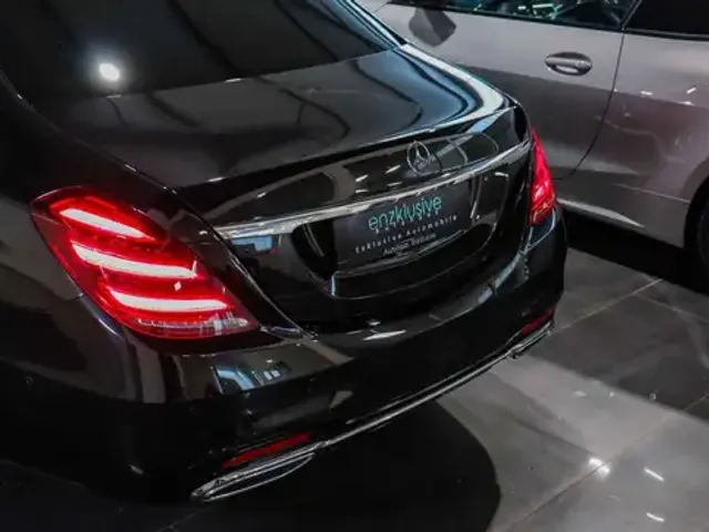 Mercedes-Benz S 400