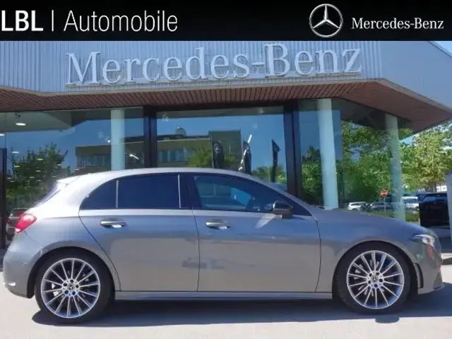 Mercedes-Benz A 220