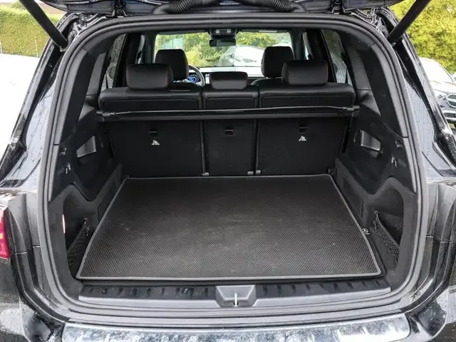 Mercedes-Benz EQB 300