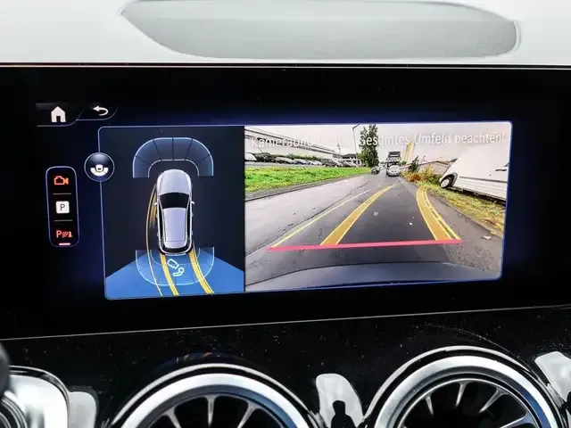 Mercedes-Benz EQB 300