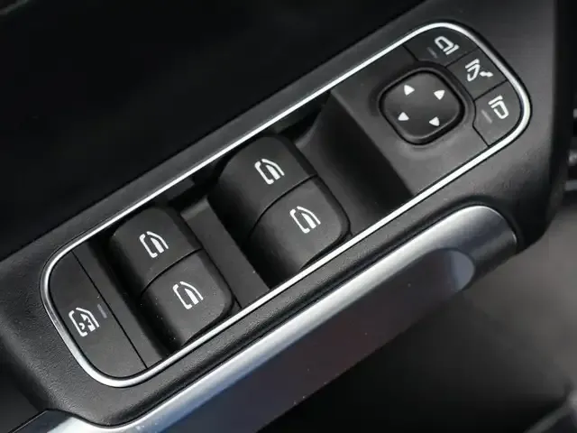 Mercedes-Benz EQB 300