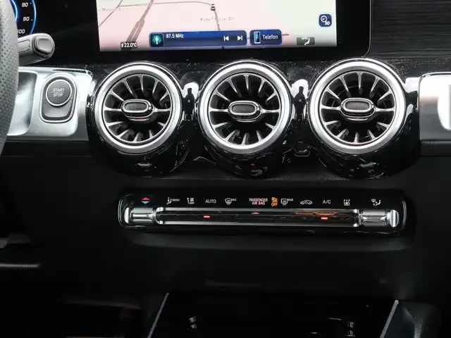 Mercedes-Benz EQB 300