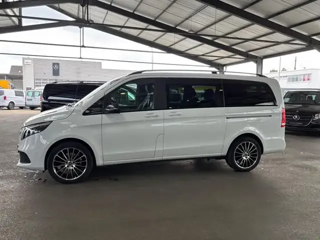 Mercedes-Benz V 250