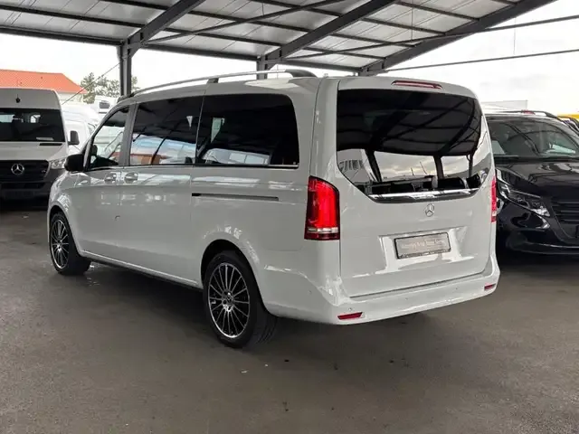 Mercedes-Benz V 250