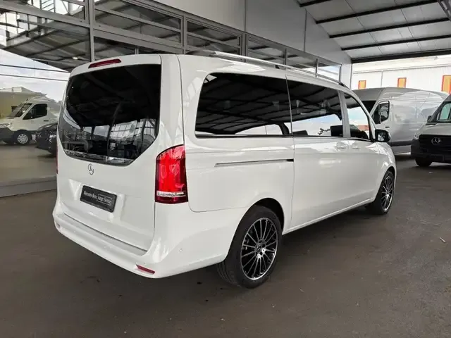 Mercedes-Benz V 250