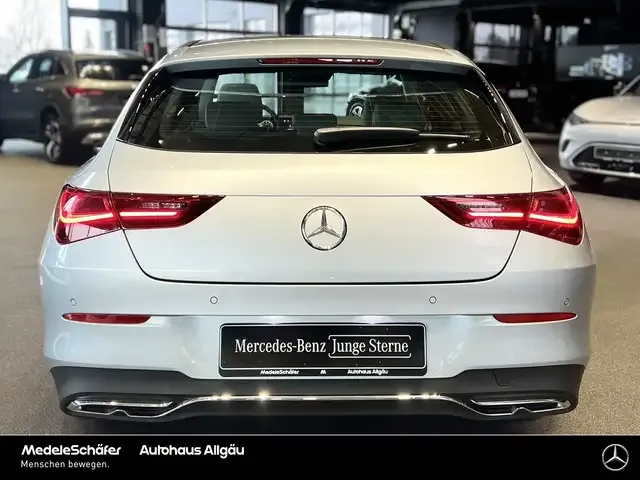 Mercedes-Benz CLA 180