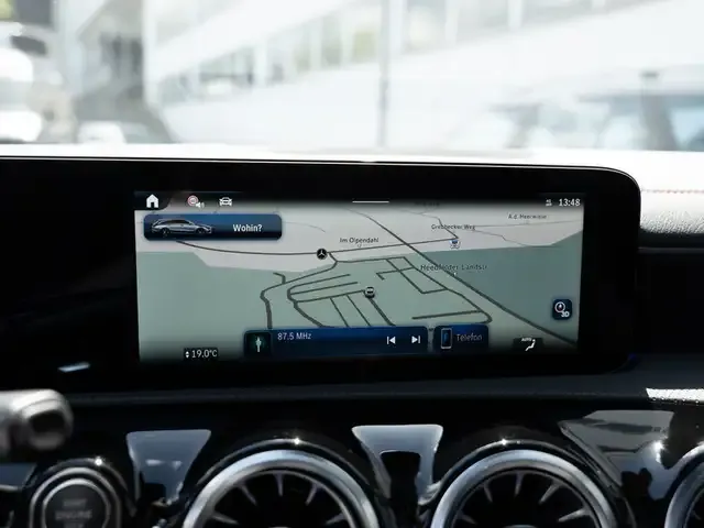 Mercedes-Benz CLA 220