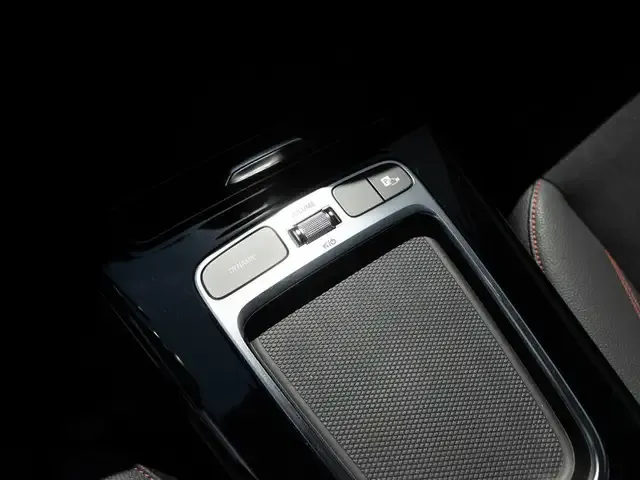 Mercedes-Benz CLA 220