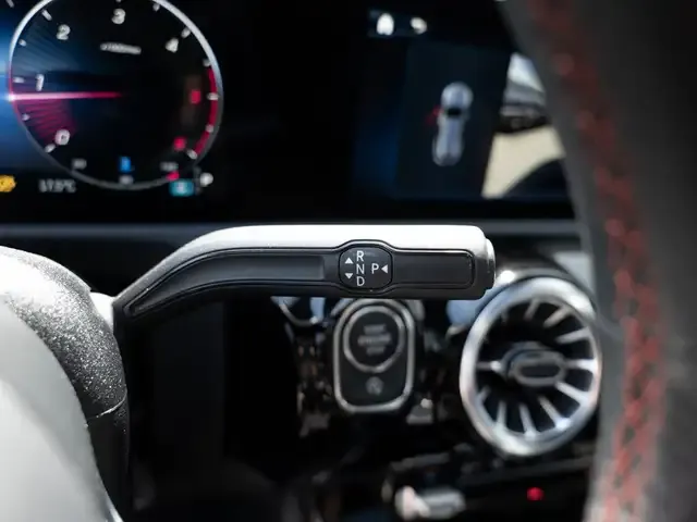 Mercedes-Benz CLA 220