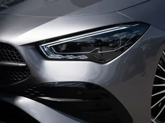 Mercedes-Benz CLA 220