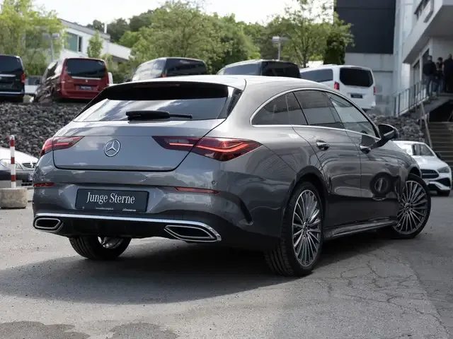 Mercedes-Benz CLA 220