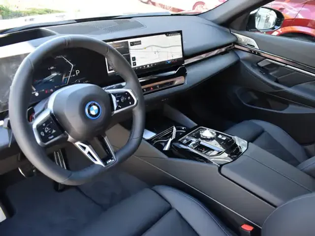 BMW i5