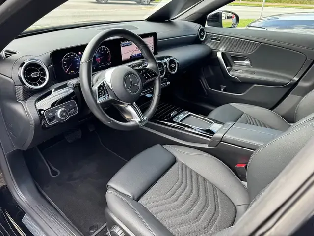 Mercedes-Benz CLA 180