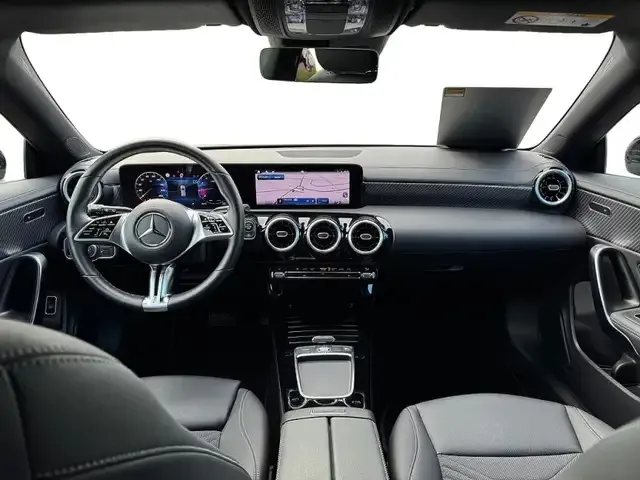 Mercedes-Benz CLA 180
