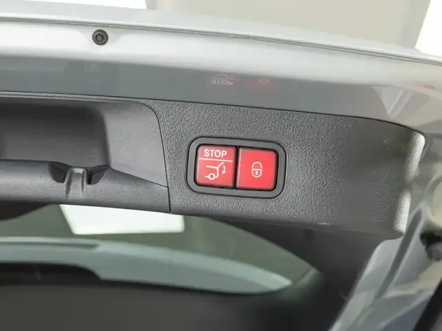 Mercedes-Benz EQB 350
