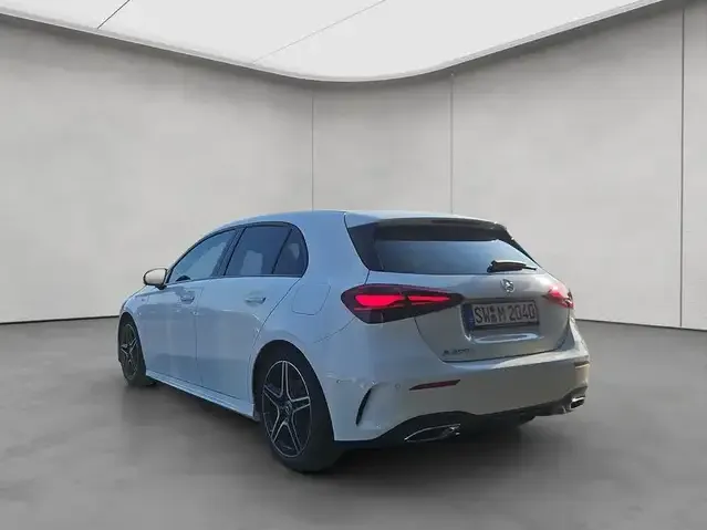 Mercedes-Benz A 200
