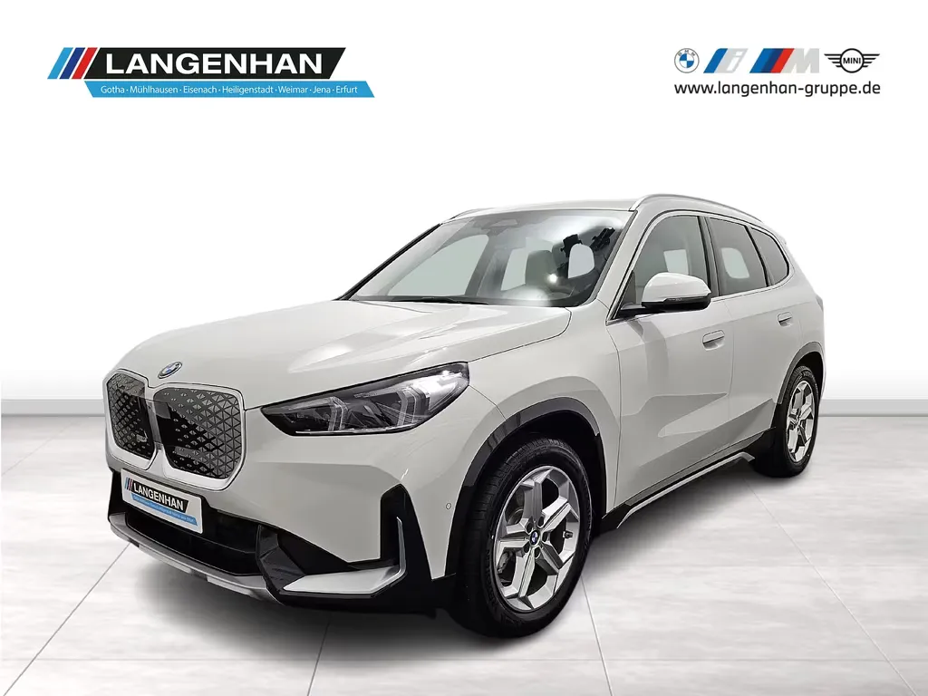 BMW iX1