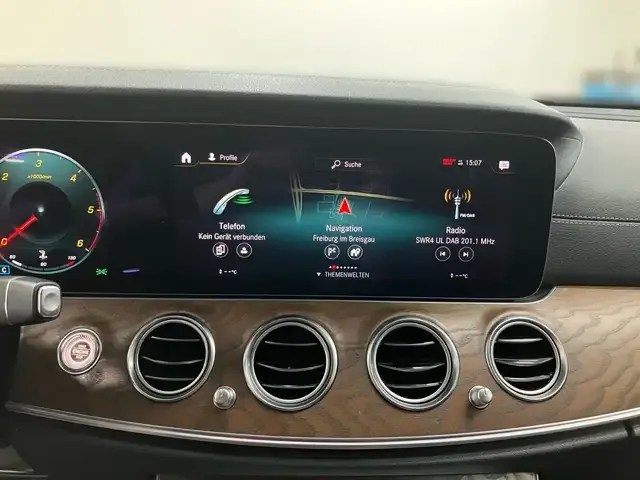 Mercedes-Benz E 400