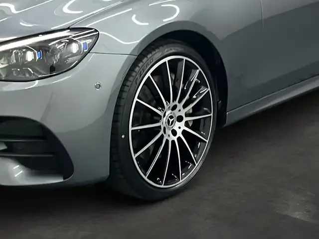 Mercedes-Benz E 400