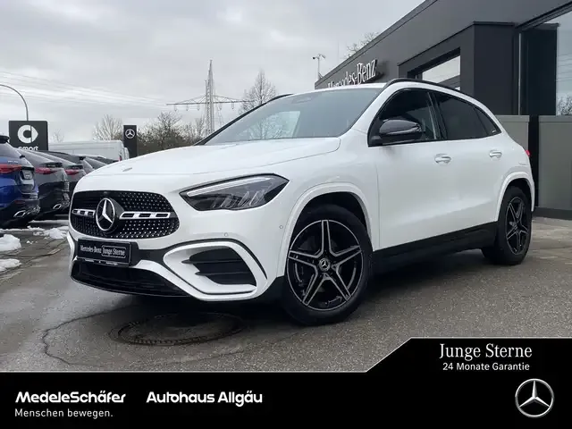 Mercedes-Benz GLA 200