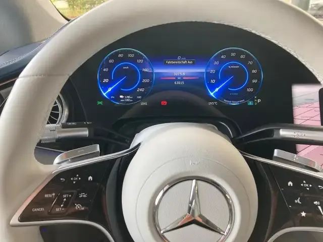 Mercedes-Benz EQS